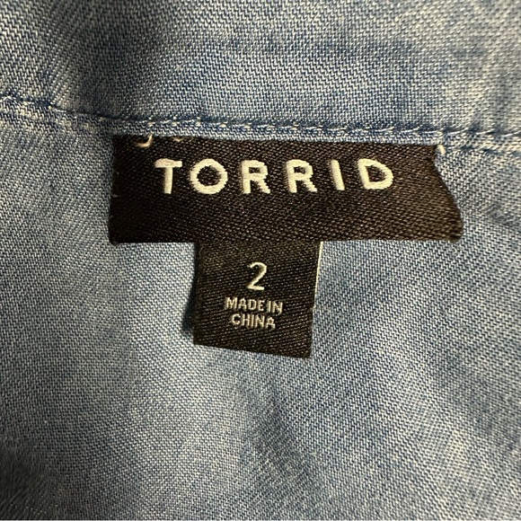 Torrid blue Tencel pintuck long sleeve chambray button down blouse 2X - Picture 13 of 16